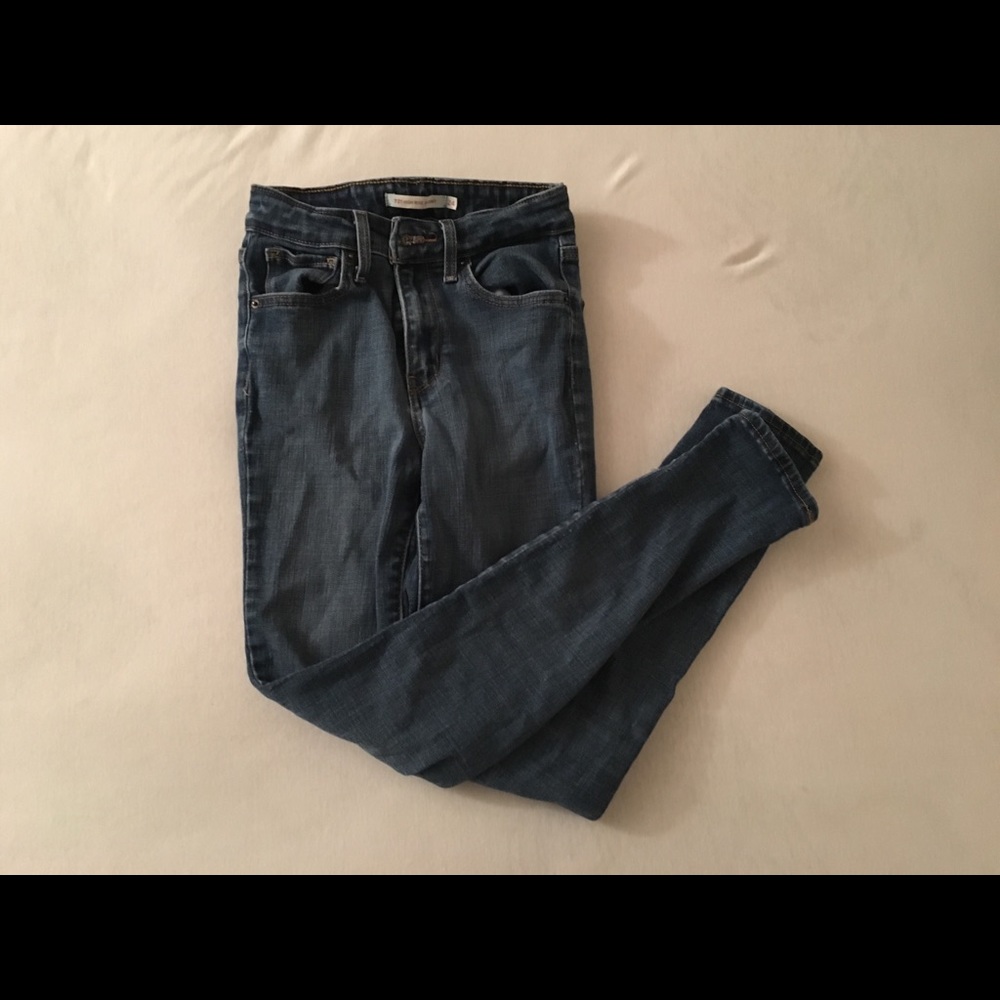High waisted jeans